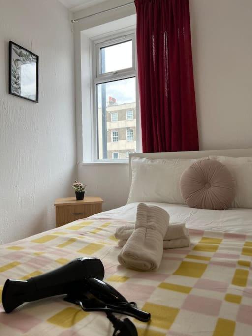 Lovely 4 Bedroom Spacious House In Camden Town-central * Londra