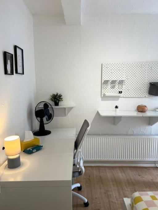 Lovely 4 Bedroom Spacious House In Camden Town-central *