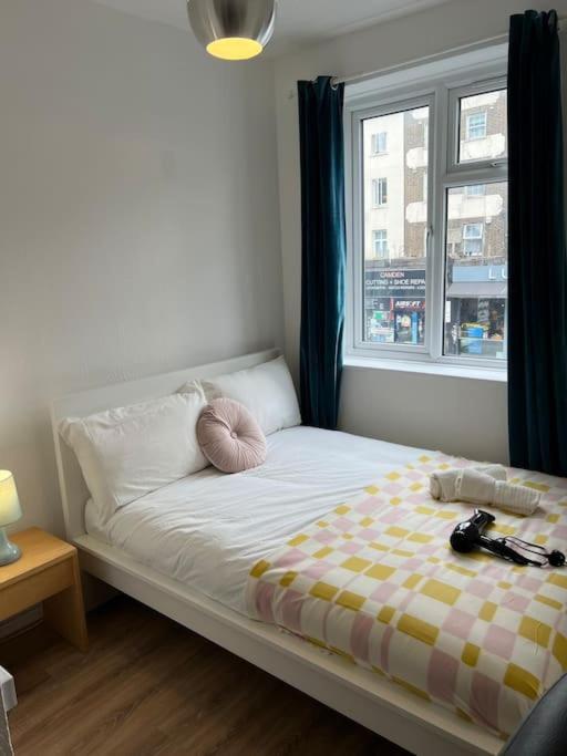 Lovely 4 Bedroom Spacious House In Camden Town-central * Londra